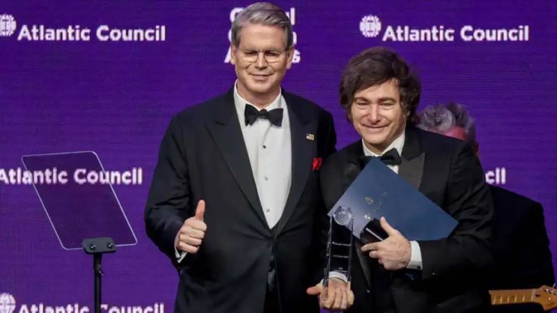 Nuevo espaldarazo de Scott Bessent: "No queremos otro estado fallido en América Latina"